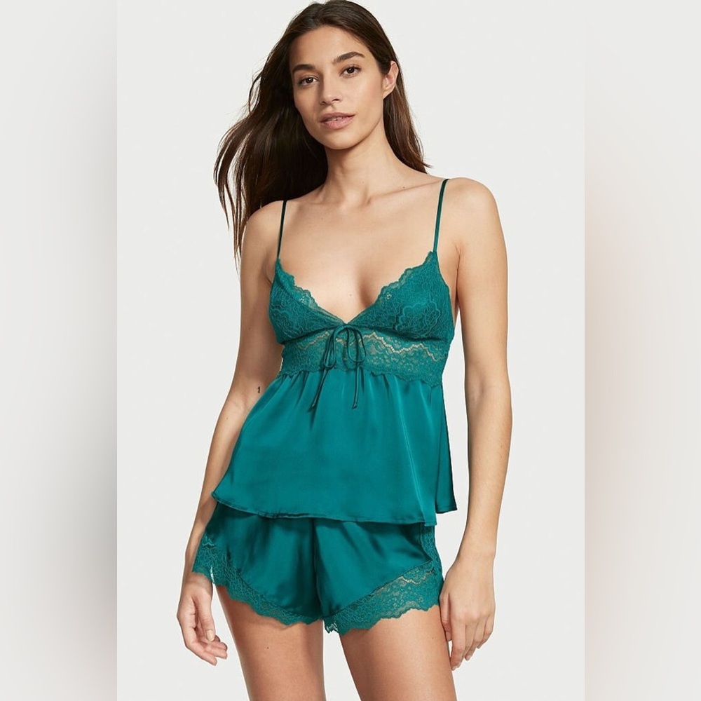 Victoria’s Secret Stretch Lace Satin Cami Set